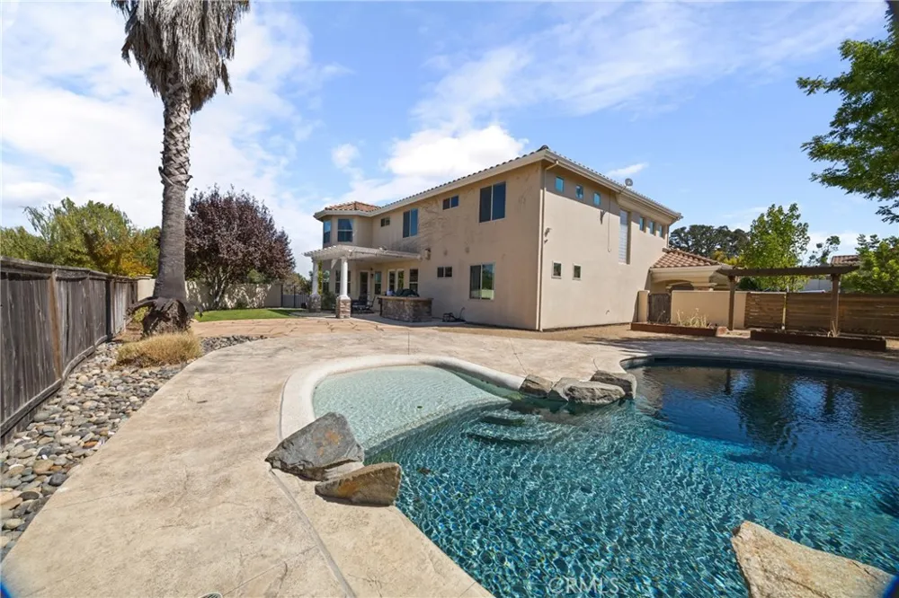 329 Cool Valley Paso Robles, CA 93446