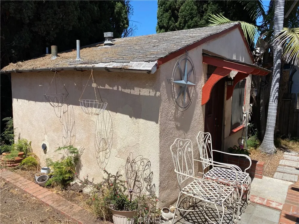 1371 Granada Long Beach, CA 90804