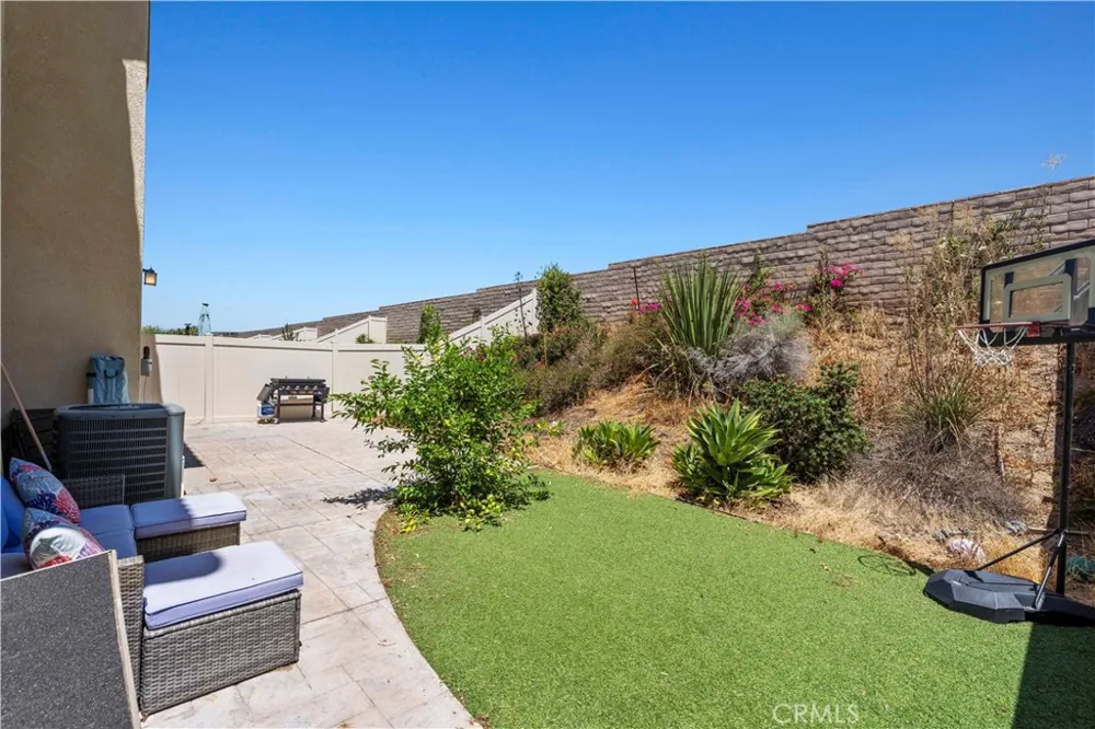 26838 Albion Canyon Country, CA 91351