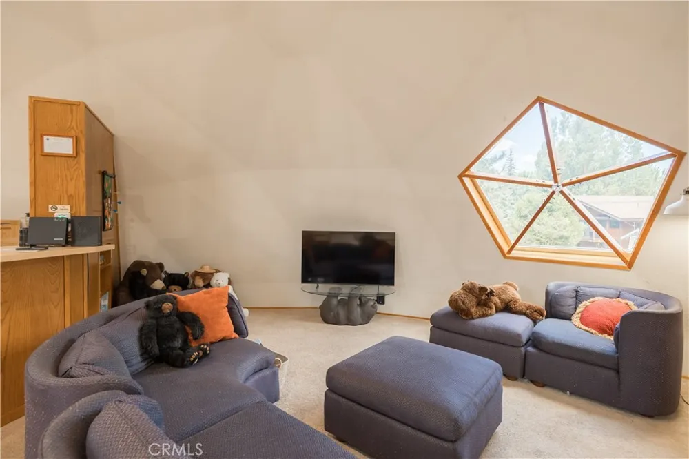 41753 Tanager Drive Big Bear Lake, CA 92315
