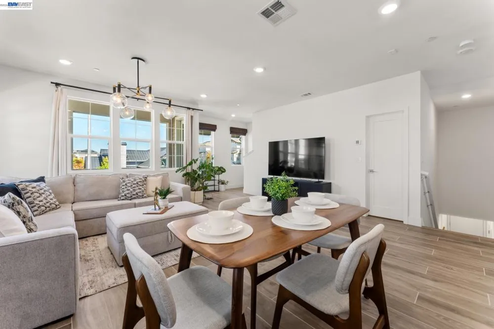 37677 Bay Breeze Street Newark, CA 94560