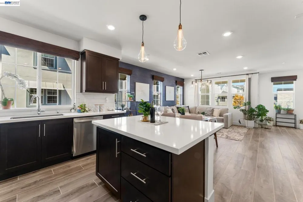 37677 Bay Breeze Street Newark, CA 94560