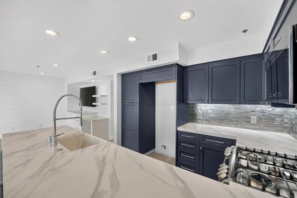 400 Pacific Street #216 Oceanside, CA 92054