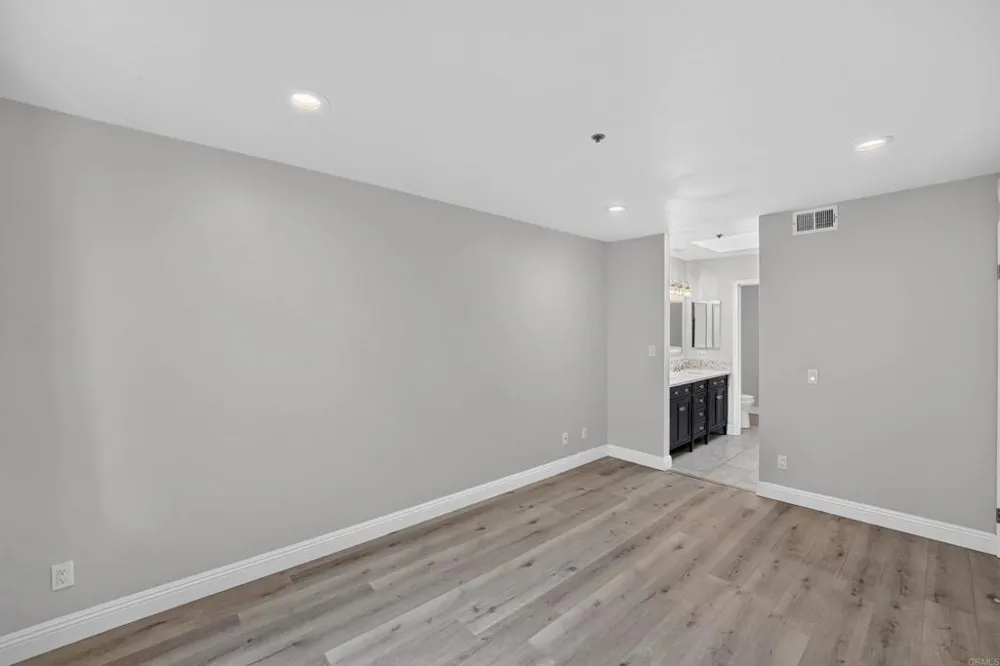 400 Pacific Street #216 Oceanside, CA 92054