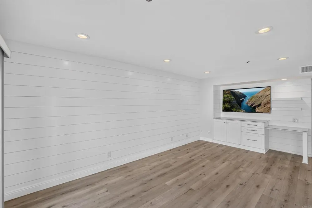 400 Pacific Street #216 Oceanside, CA 92054