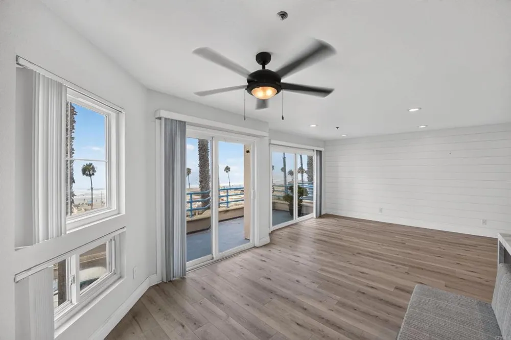 400 Pacific Street #216 Oceanside, CA 92054