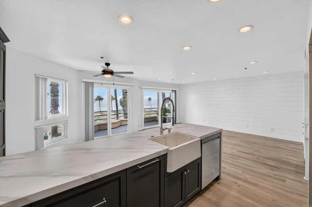 400 Pacific Street #216 Oceanside, CA 92054