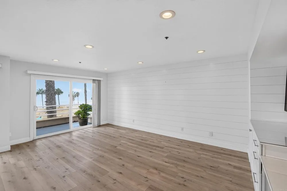 400 Pacific Street #216 Oceanside, CA 92054