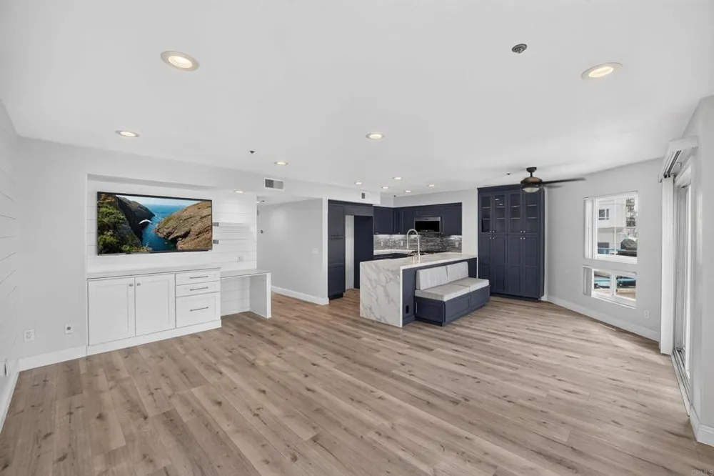 400 Pacific Street #216 Oceanside, CA 92054