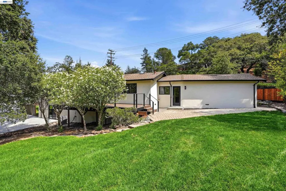 829 Reliez Station Road Lafayette, CA 94549