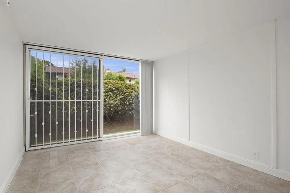 7811 Eads Ave #104 La Jolla, CA 92037