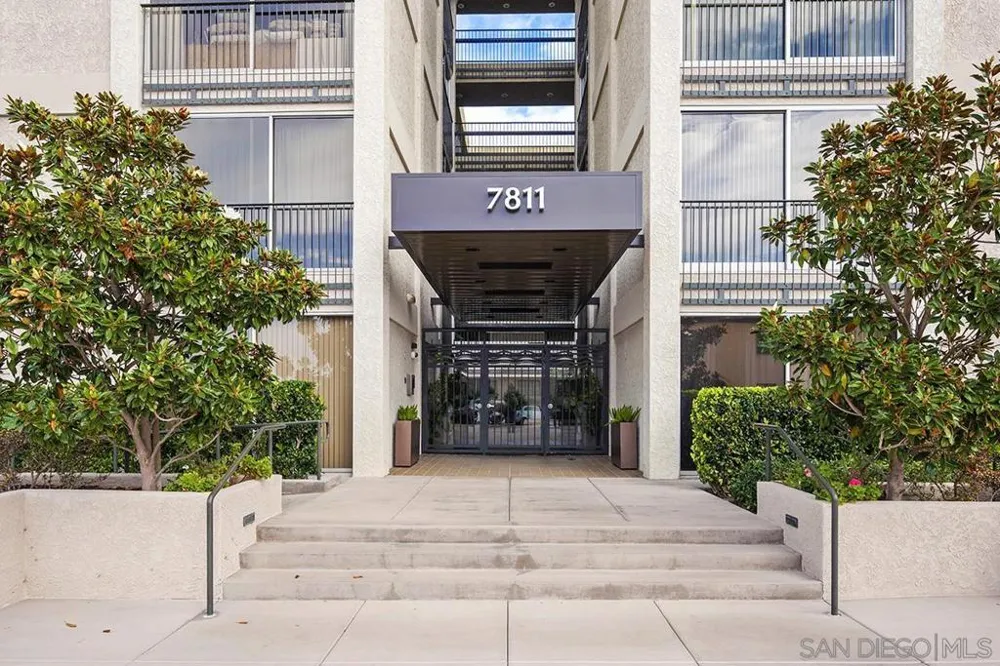 7811 Eads Ave #104 La Jolla, CA 92037
