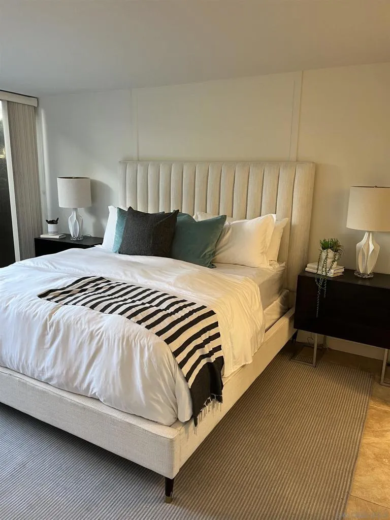 7811 Eads Ave #104 La Jolla, CA 92037