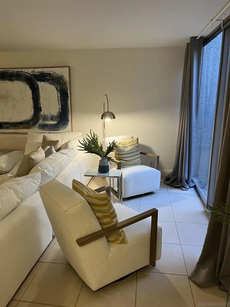 7811 Eads Ave #104 La Jolla, CA 92037
