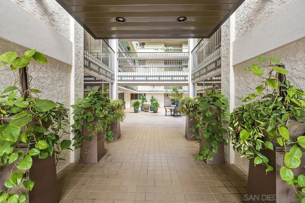 7811 Eads Ave #104 La Jolla, CA 92037