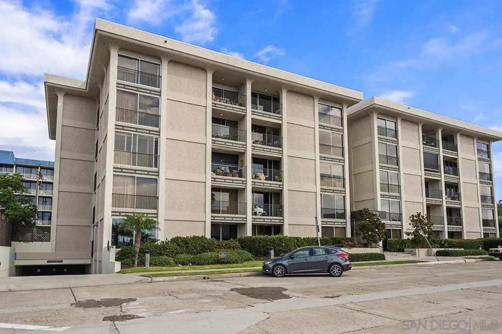 7811 Eads Ave #104 La Jolla, CA 92037