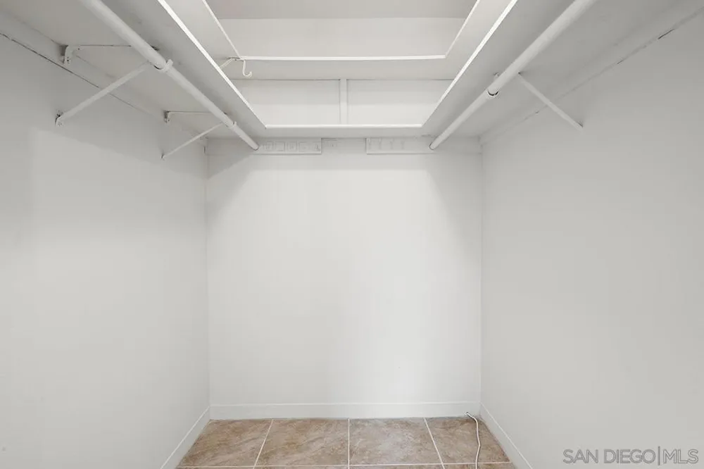 7811 Eads Ave #104 La Jolla, CA 92037