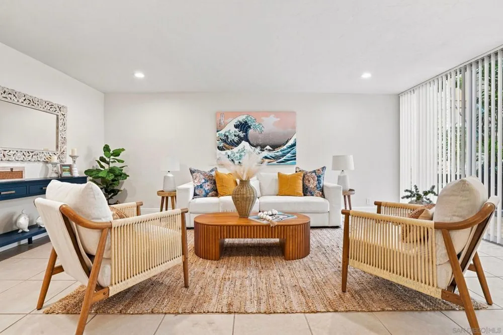 7811 Eads Ave #104 La Jolla, CA 92037
