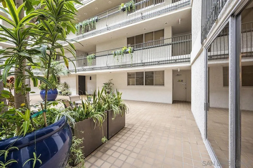 7811 Eads Ave #104 La Jolla, CA 92037