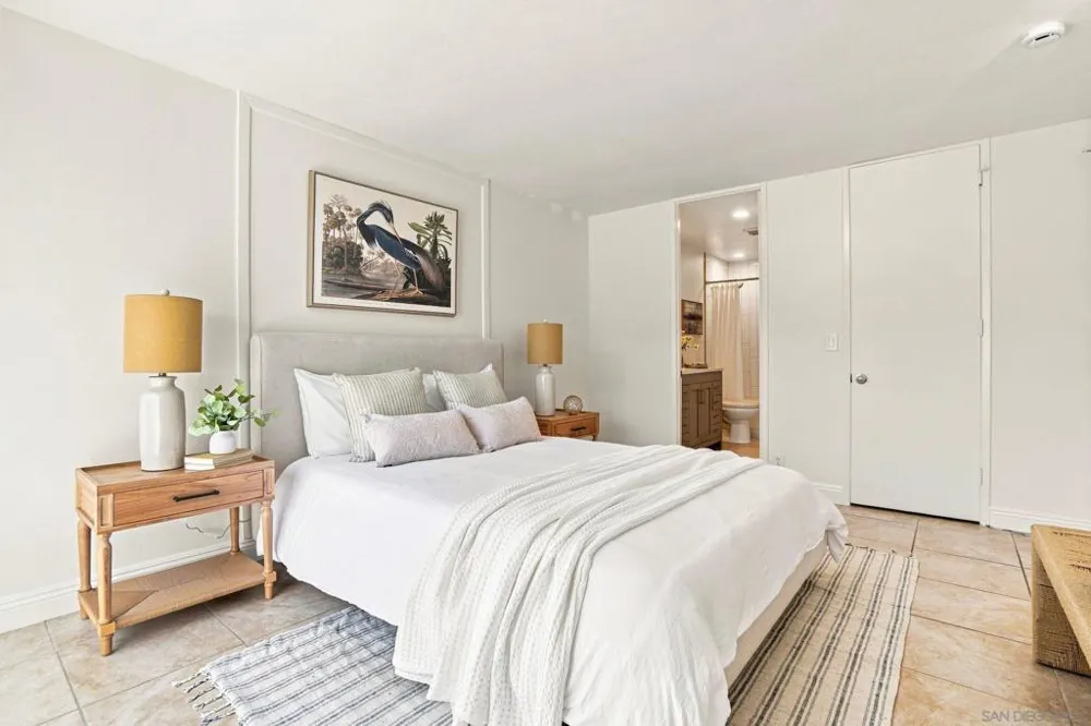 7811 Eads Ave #104 La Jolla, CA 92037