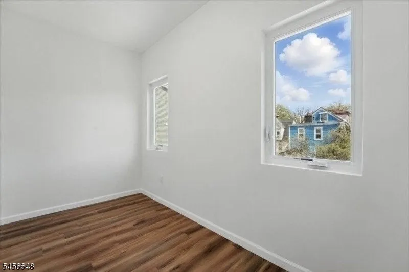 84 Chelsea Ave Newark City, NJ 07106