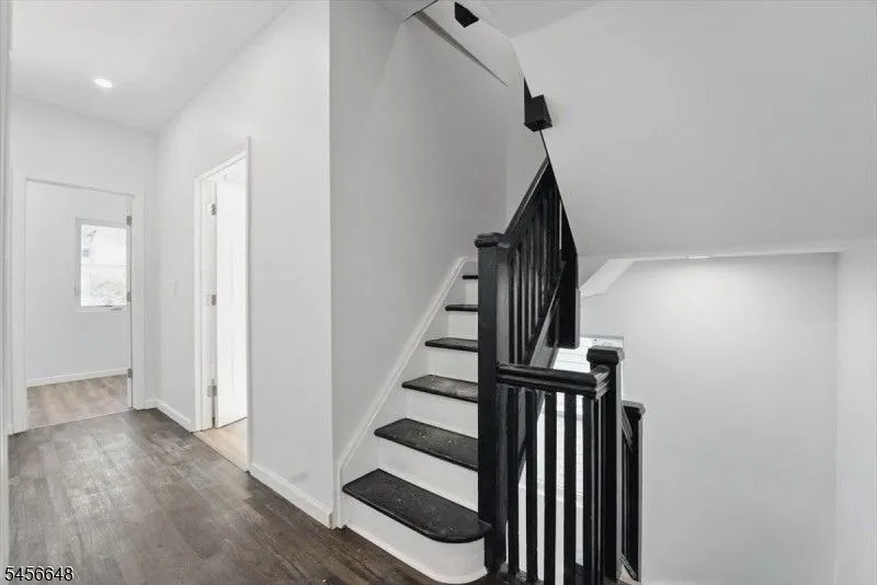 84 Chelsea Ave Newark City, NJ 07106