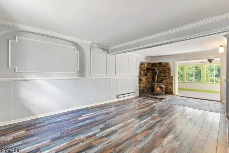 105 Leland Trl Hopatcong, NJ 07843