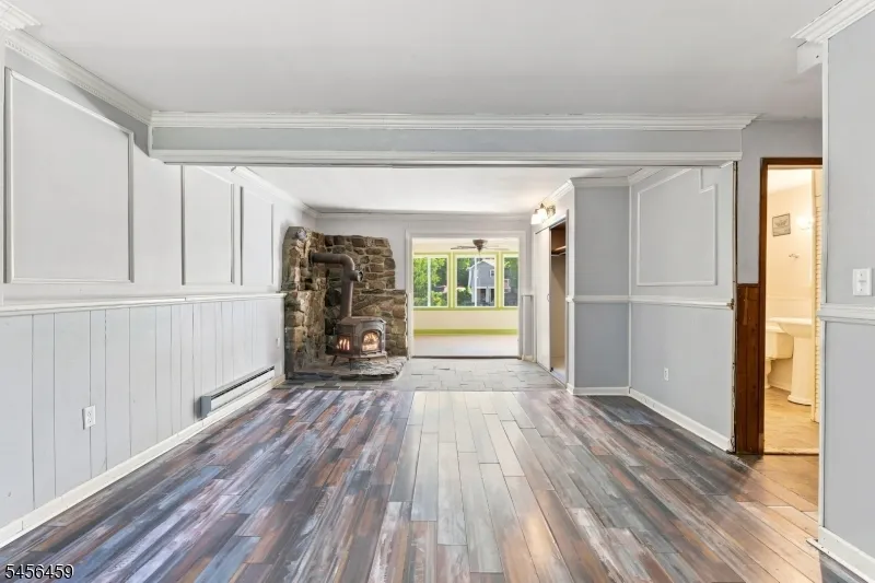 105 Leland Trl Hopatcong, NJ 07843