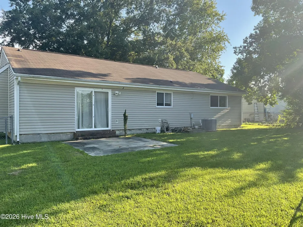 121 Loblolly Court Jacksonville, NC 28540