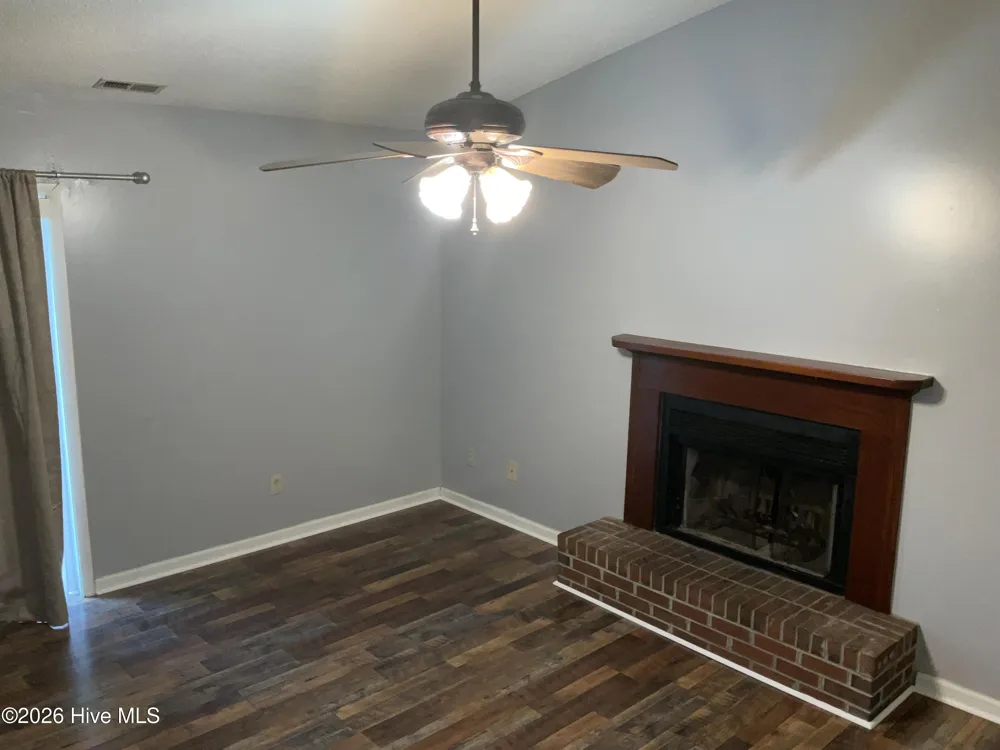 121 Loblolly Court Jacksonville, NC 28540