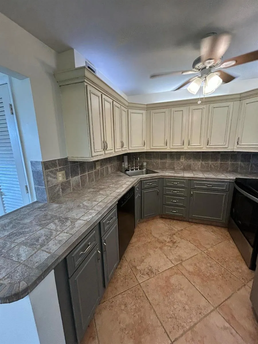 305 POMPANO BEACH BOULEVARD #205 Pompano Beach, FL 33062