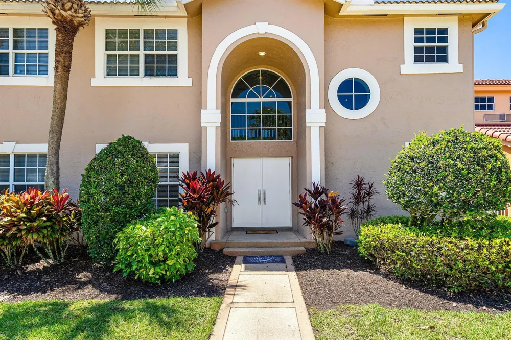 10616 Wheelhouse Circle Boca Raton, FL 33428