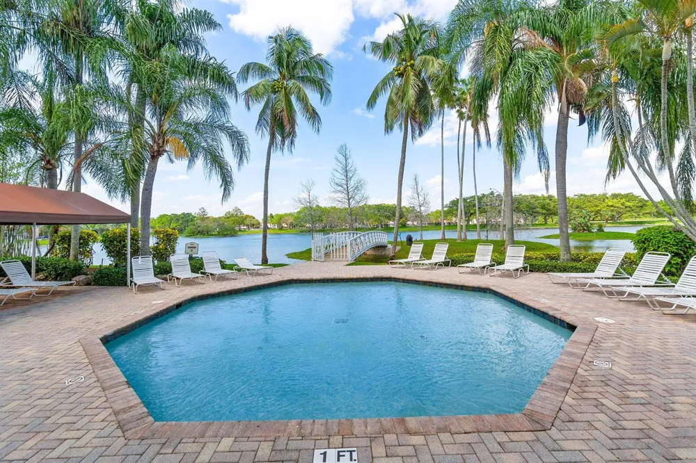 10616 Wheelhouse Circle Boca Raton, FL 33428