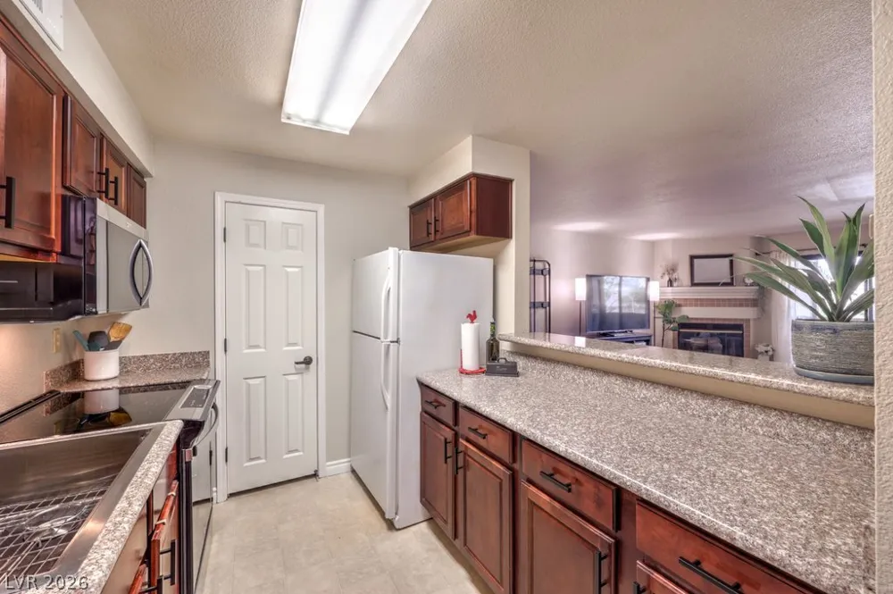 2451 Rainbow Boulevard #2007 Las Vegas, NV 89108