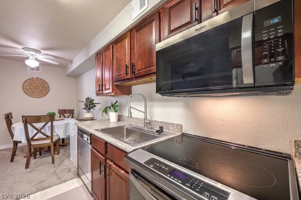 2451 Rainbow Boulevard #2007 Las Vegas, NV 89108
