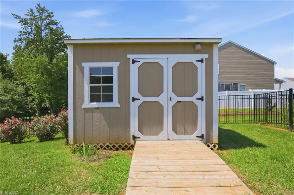 299 Roseberry Loop Burlington, NC 27215