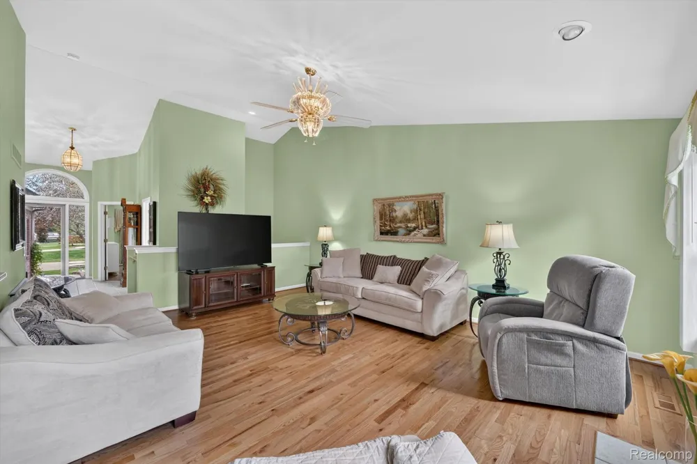 14960 Heather Pointe Drive Sterling Heights City, MI 48313