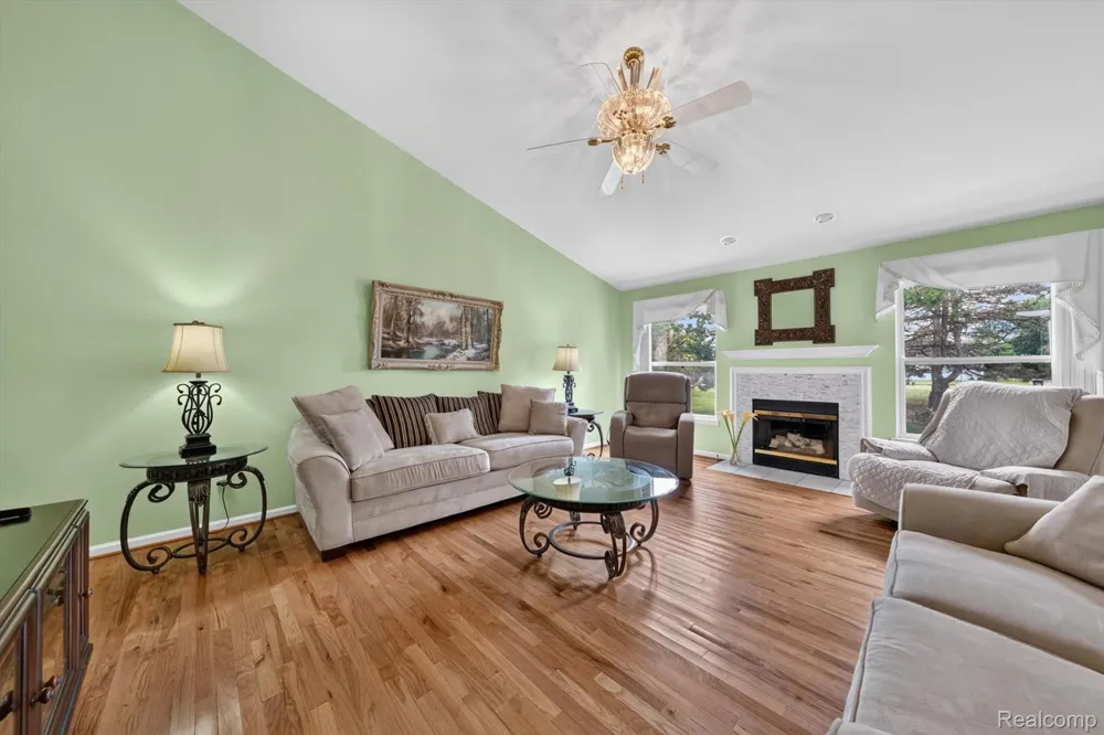 14960 Heather Pointe Drive Sterling Heights City, MI 48313