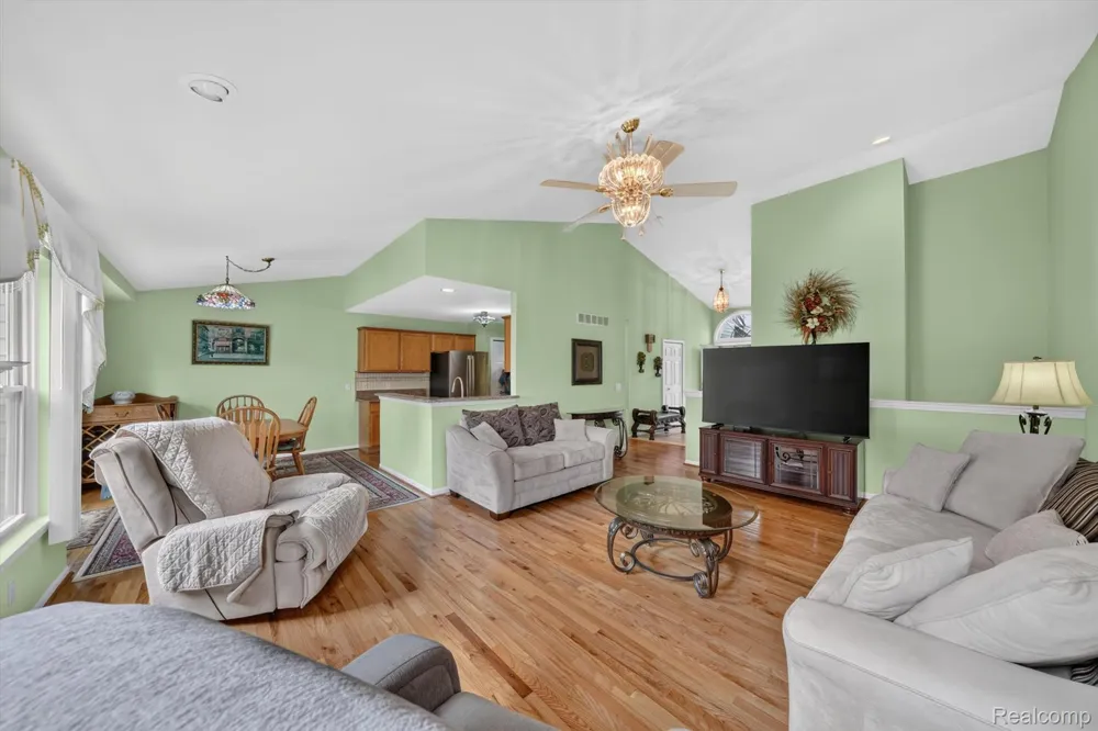 14960 Heather Pointe Drive Sterling Heights City, MI 48313