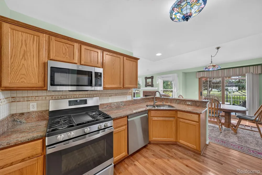 14960 Heather Pointe Drive Sterling Heights City, MI 48313