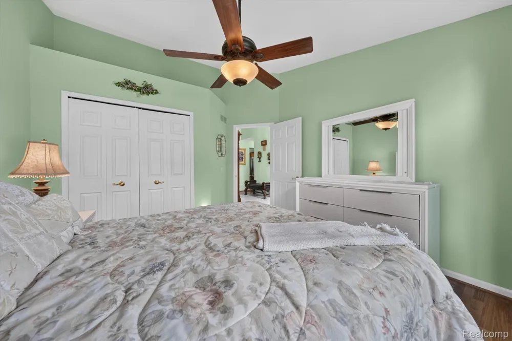 14960 Heather Pointe Drive Sterling Heights City, MI 48313