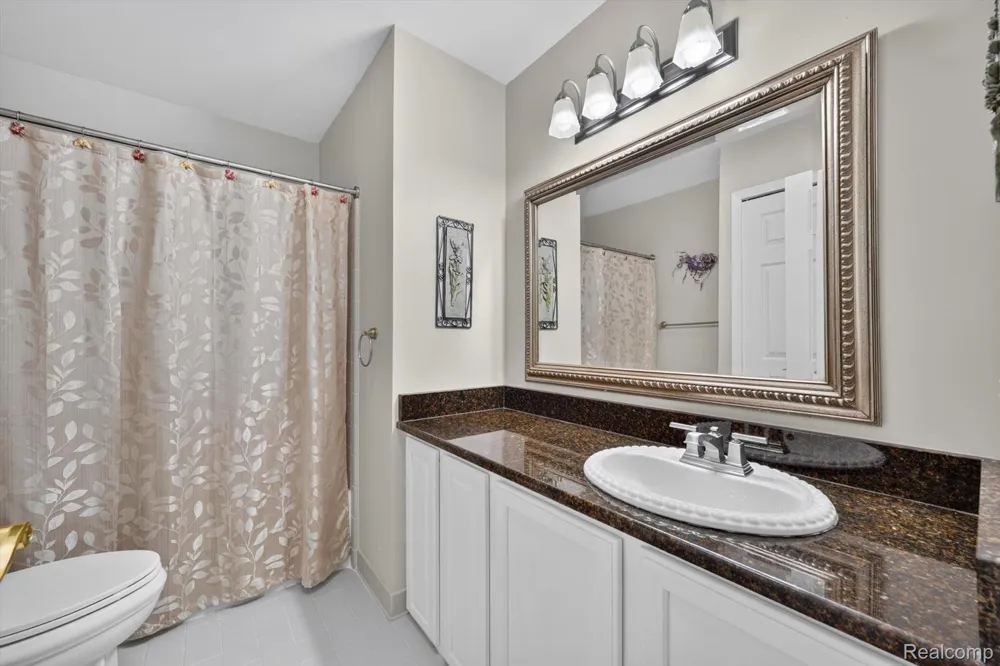 14960 Heather Pointe Drive Sterling Heights City, MI 48313