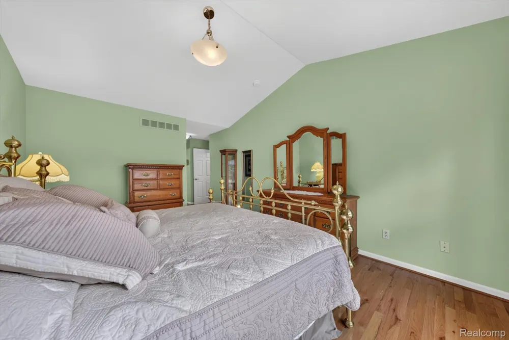 14960 Heather Pointe Drive Sterling Heights City, MI 48313