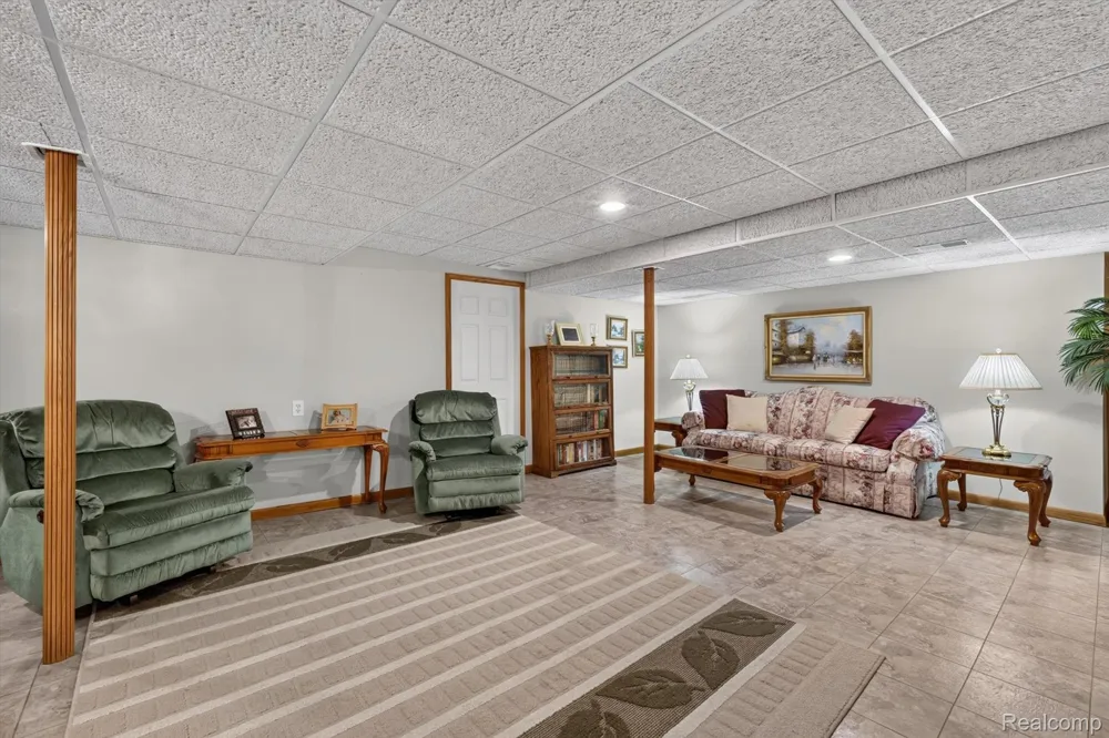 14960 Heather Pointe Drive Sterling Heights City, MI 48313