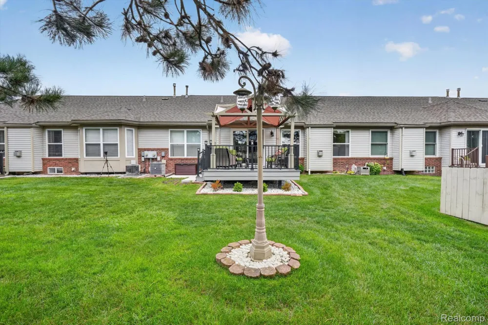 14960 Heather Pointe Drive Sterling Heights City, MI 48313