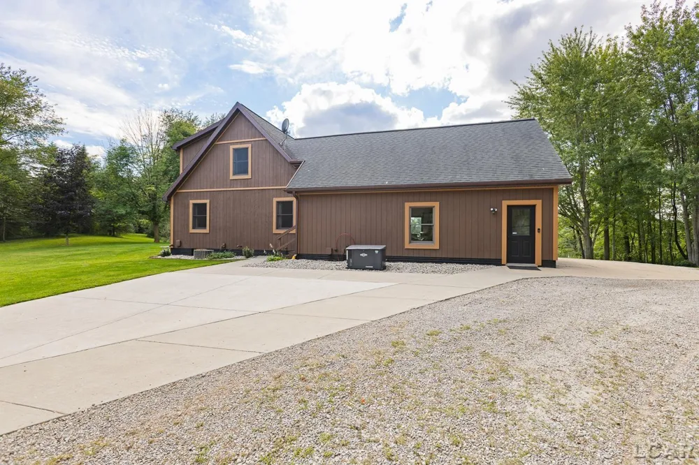 14701 Burton Road Rollin Township, MI 49235
