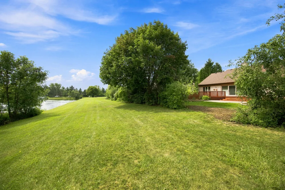 1553 Devonshire Drive Troy City, MI 48098