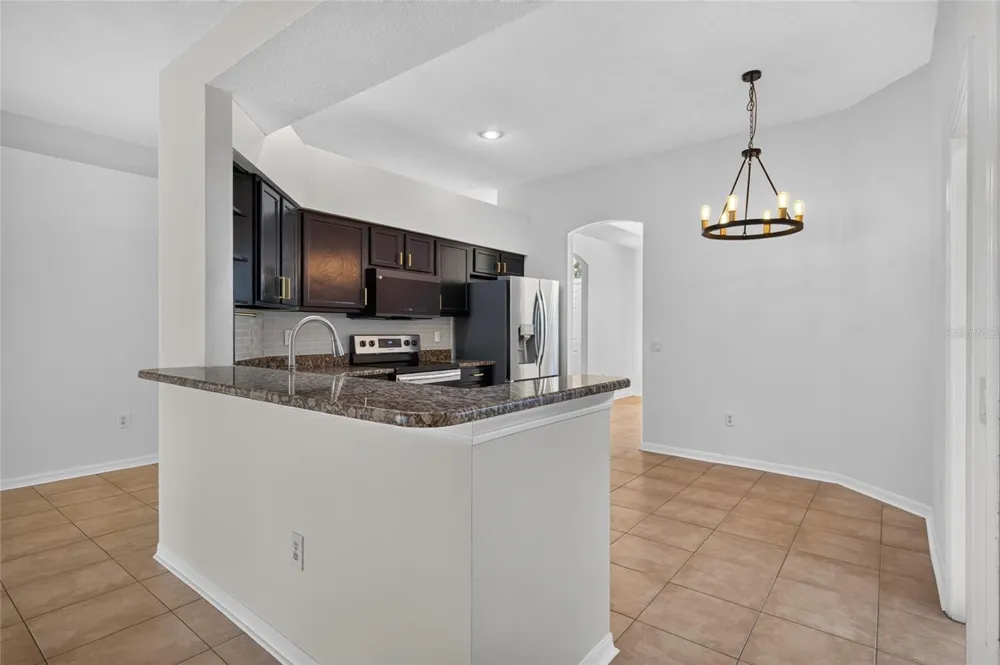 405 COUNTRY VINEYARD DRIVE Valrico, FL 33594