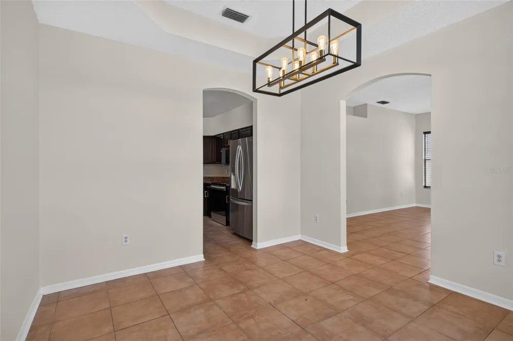 405 COUNTRY VINEYARD DRIVE Valrico, FL 33594