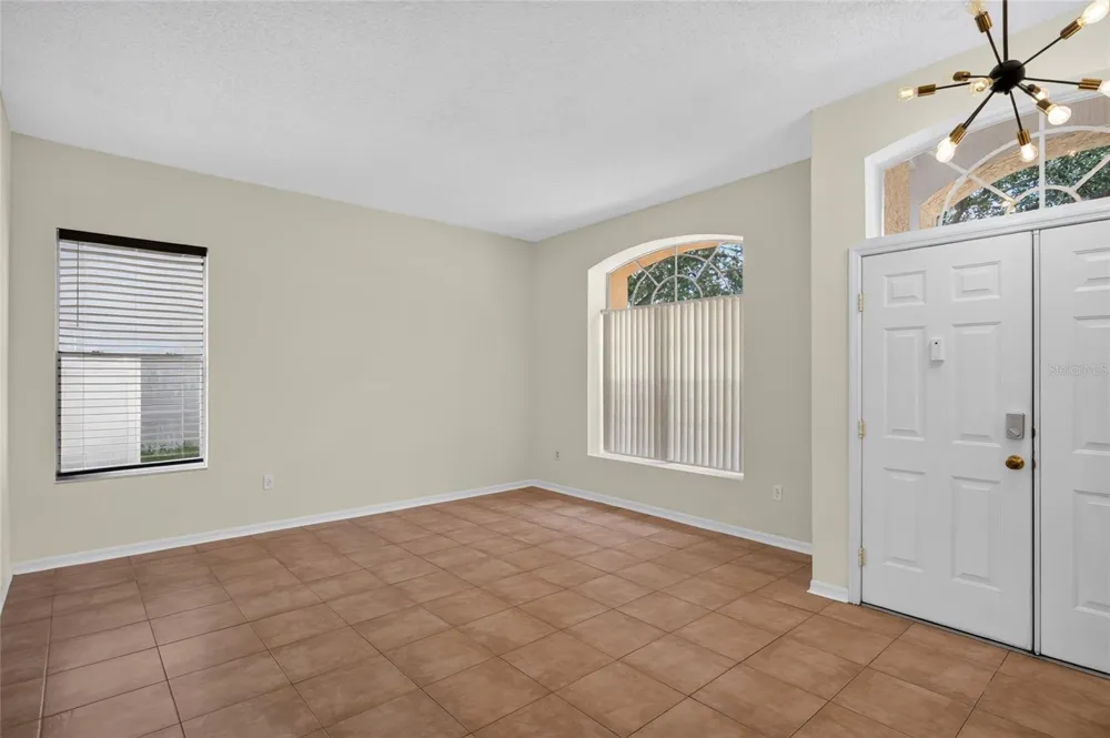 405 COUNTRY VINEYARD DRIVE Valrico, FL 33594